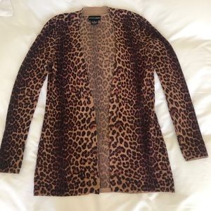 100% cashmere leopard print cardigan